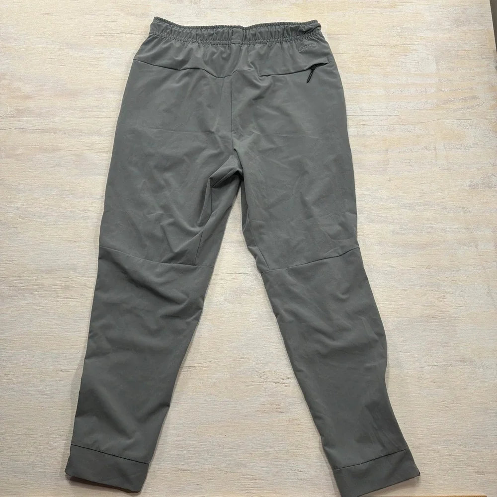 Nike Pants Dri-FIT Tapered Training Joggers Zipper Pockets Grey Mens Size M